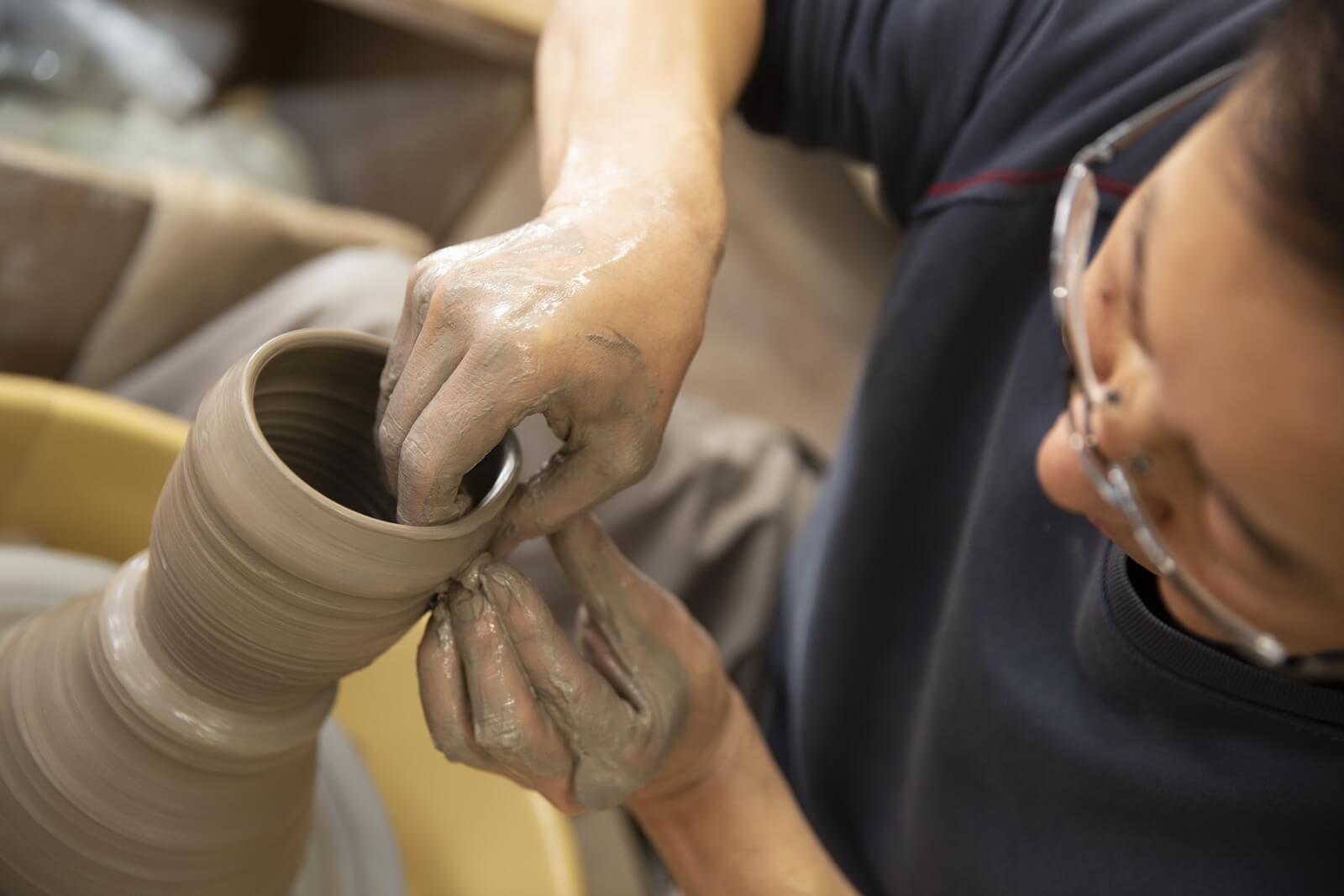 熟練の陶工が見せる 巧みなロクロ回し とっておきの京都プロジェクト