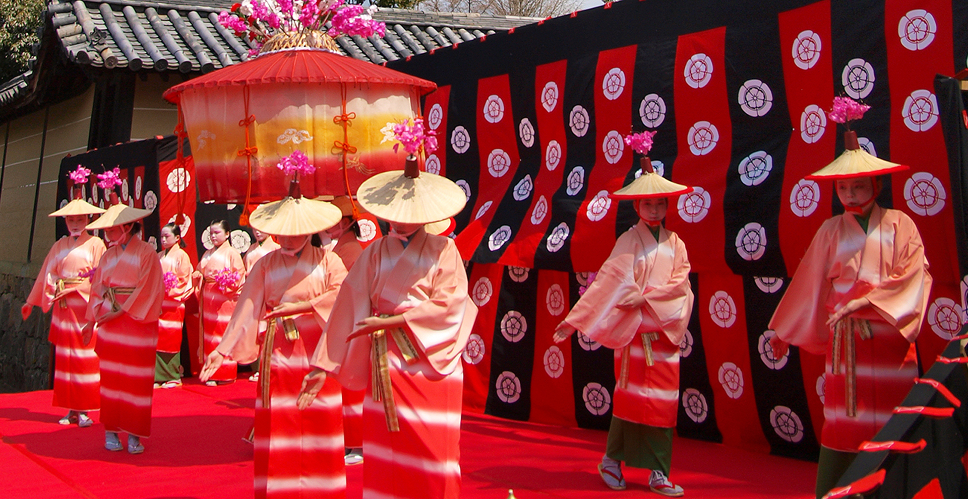 隨心院「はねず踊りと今様」を2025年3月30日に開催（京都山科）