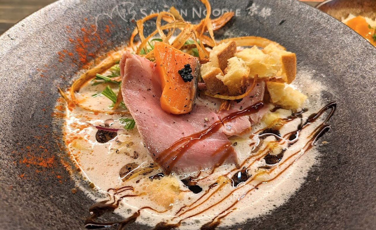 サーモンnoodle京都 伏見稲荷店本店～フレンチ✕サーモン✕ラーメンの
